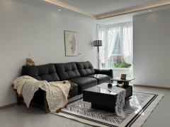 嘉和花園三樓109平三室還有個(gè)大車(chē)庫(kù)43.8萬(wàn)