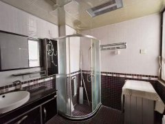 天潤(rùn)城5樓110.75平南向客廳精裝修家具家電全31.8萬(wàn)